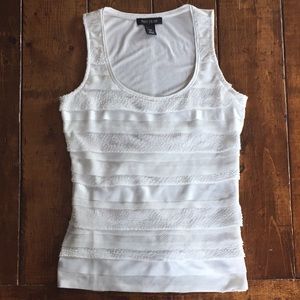 XS White House Black Market Cream Sleeveless Top